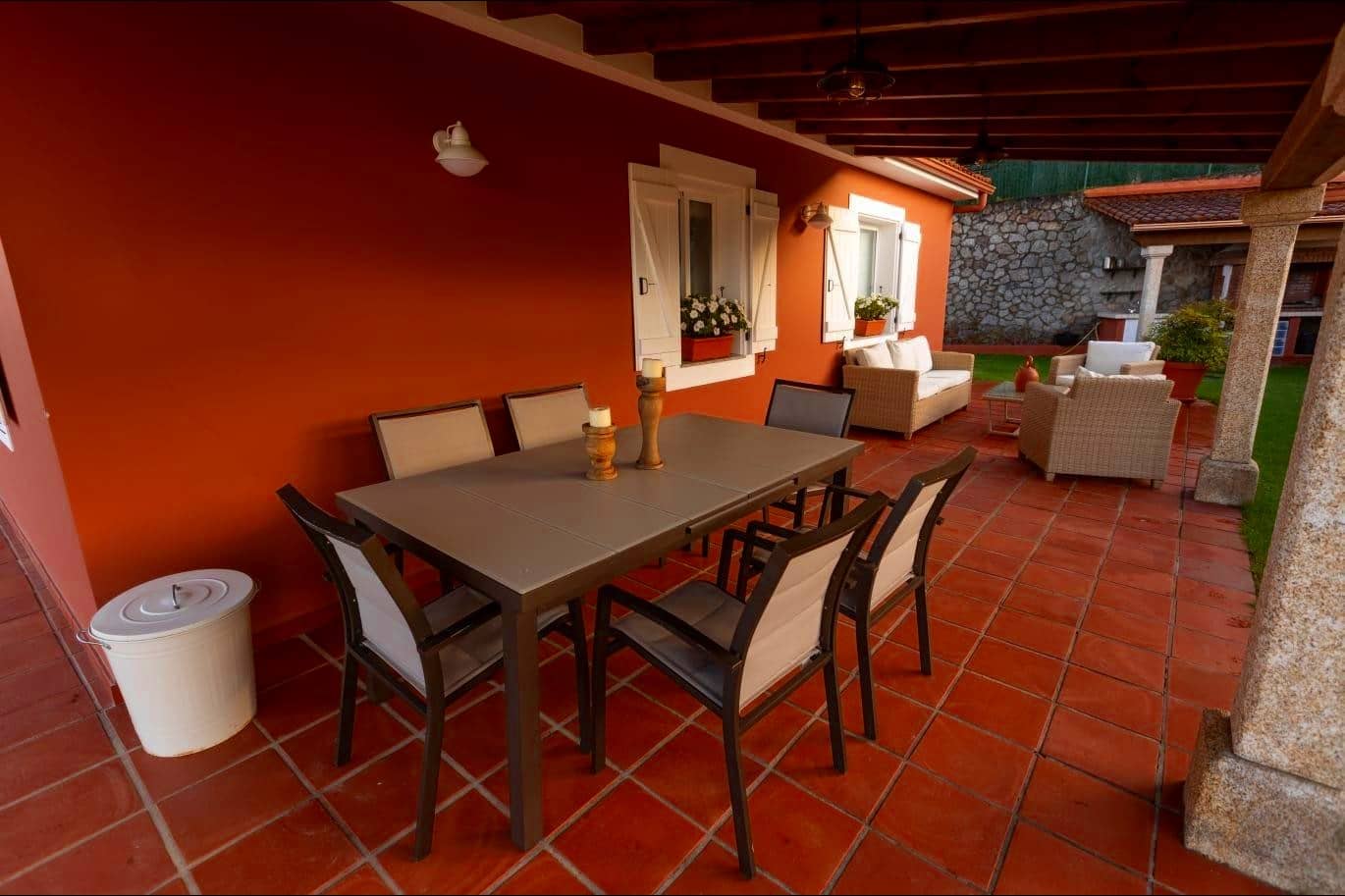 4 bedroom Villa for sale in Abegondo with pool - € 330,000 (Ref: 9611492)