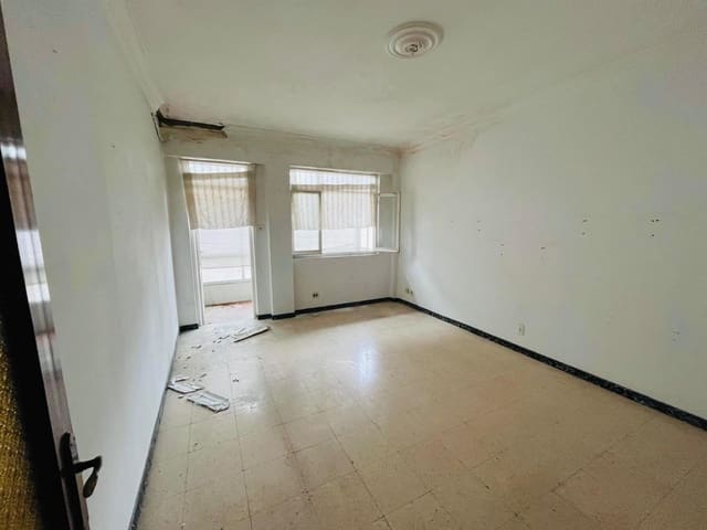 4 soverom Leilighet til salgs i Ferrol - € 63 000 (Ref: 9659377)