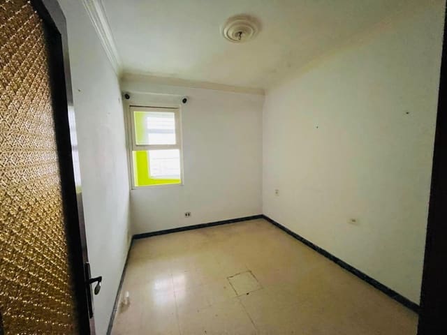 4 soverom Leilighet til salgs i Ferrol - € 63 000 (Ref: 9659377)