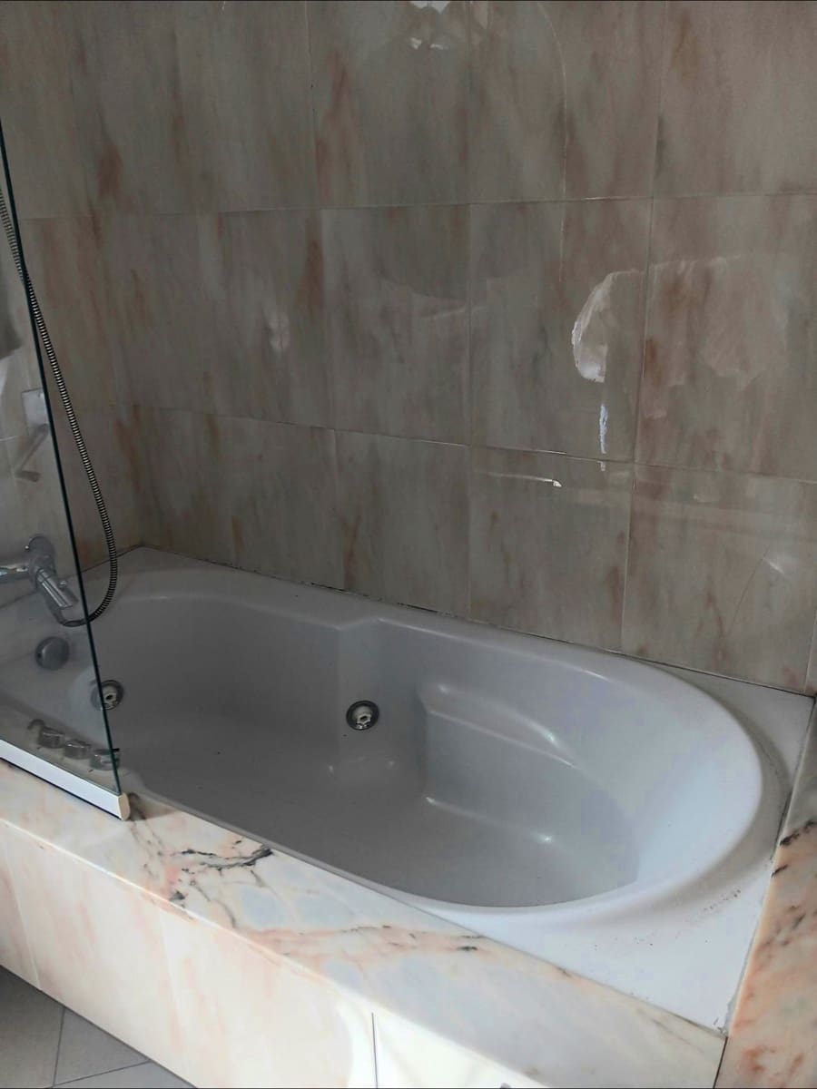 7 bedroom Villa for sale in A Coruna city with garage - € 675,000 (Ref: 9677436)