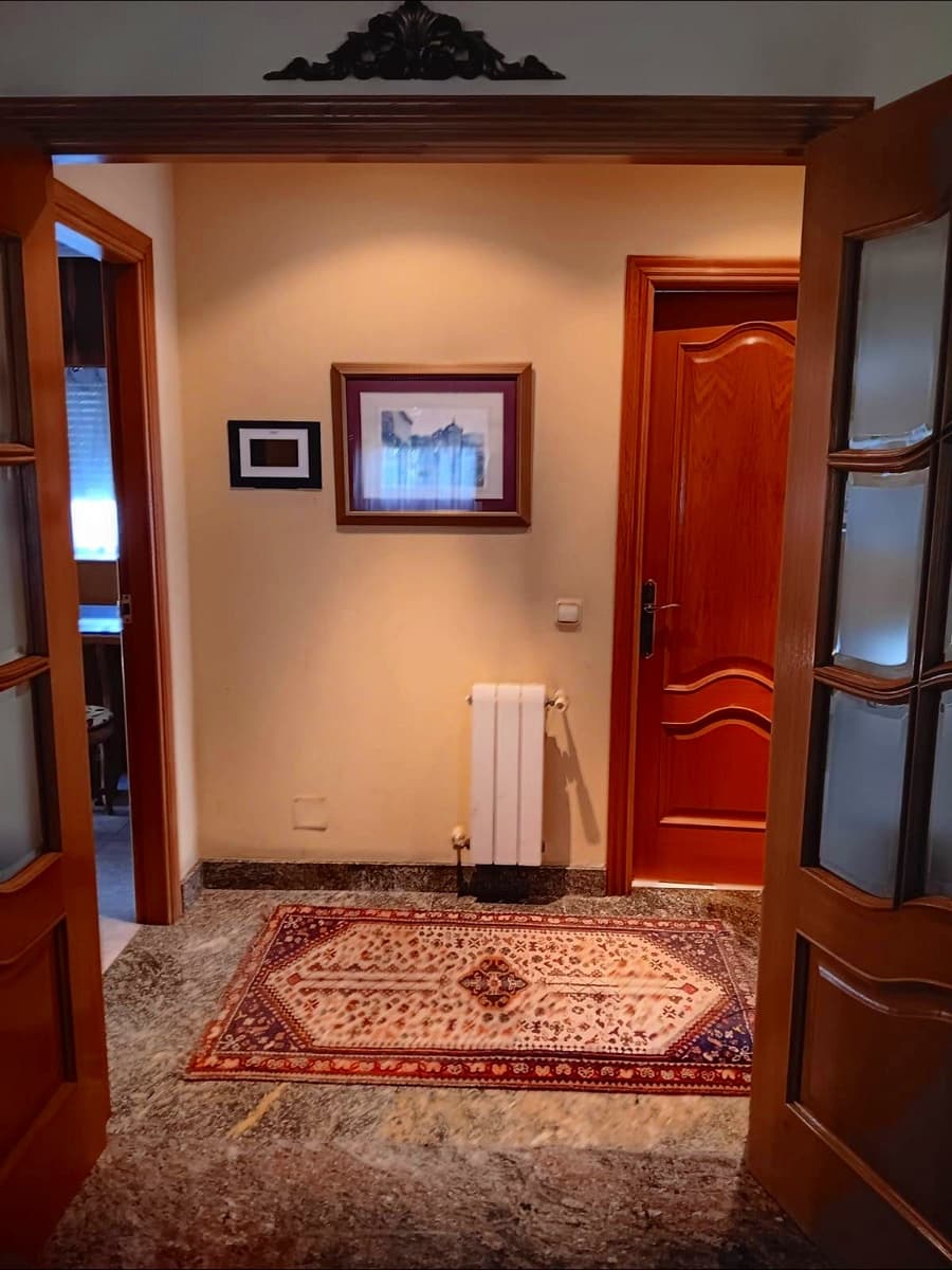 7 bedroom Villa for sale in A Coruna city with garage - € 675,000 (Ref: 9677436)