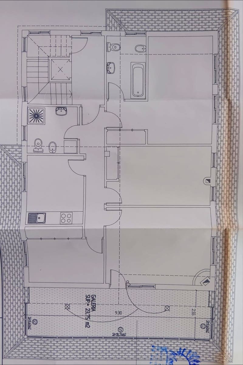 7 bedroom Villa for sale in A Coruna city with garage - € 675,000 (Ref: 9677436)