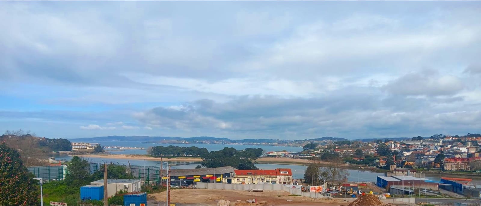 7 bedroom Villa for sale in A Coruna city with garage - € 675,000 (Ref: 9677436)