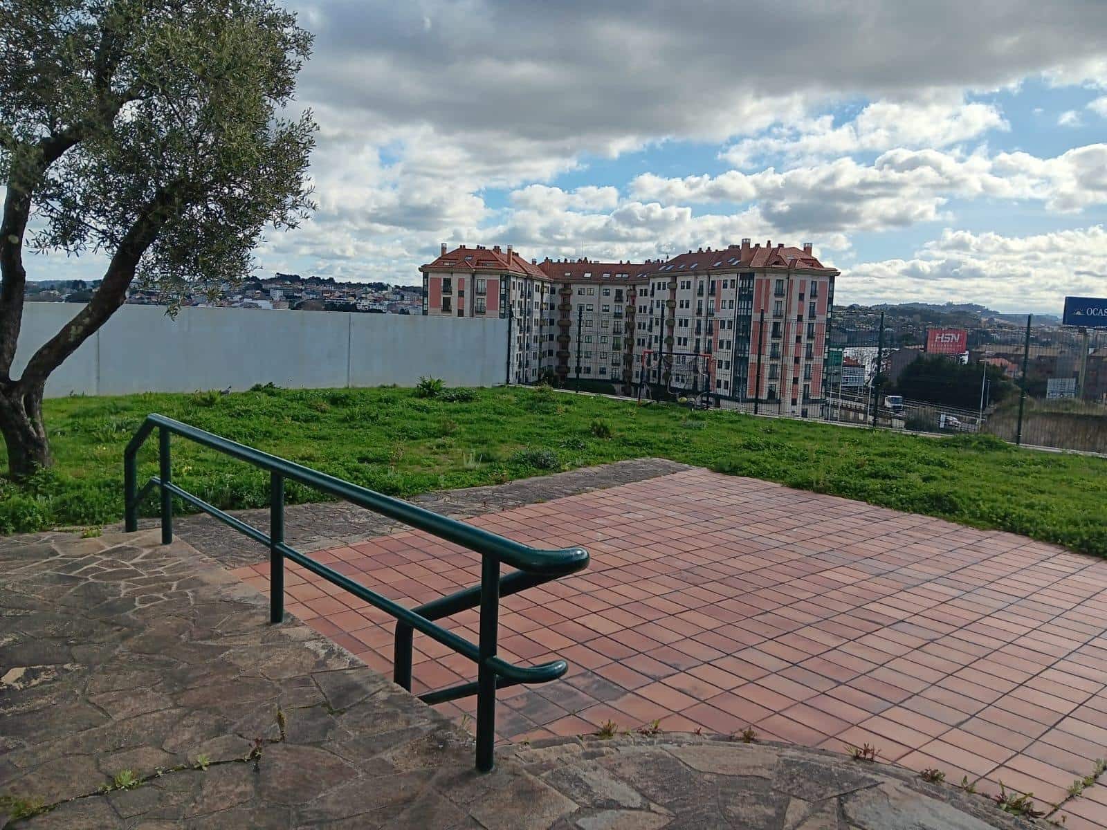 7 bedroom Villa for sale in A Coruna city with garage - € 675,000 (Ref: 9677436)