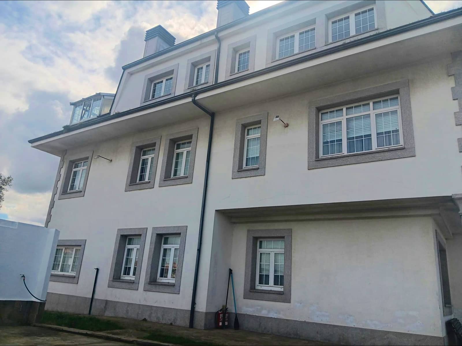 7 bedroom Villa for sale in A Coruna city with garage - € 675,000 (Ref: 9677436)