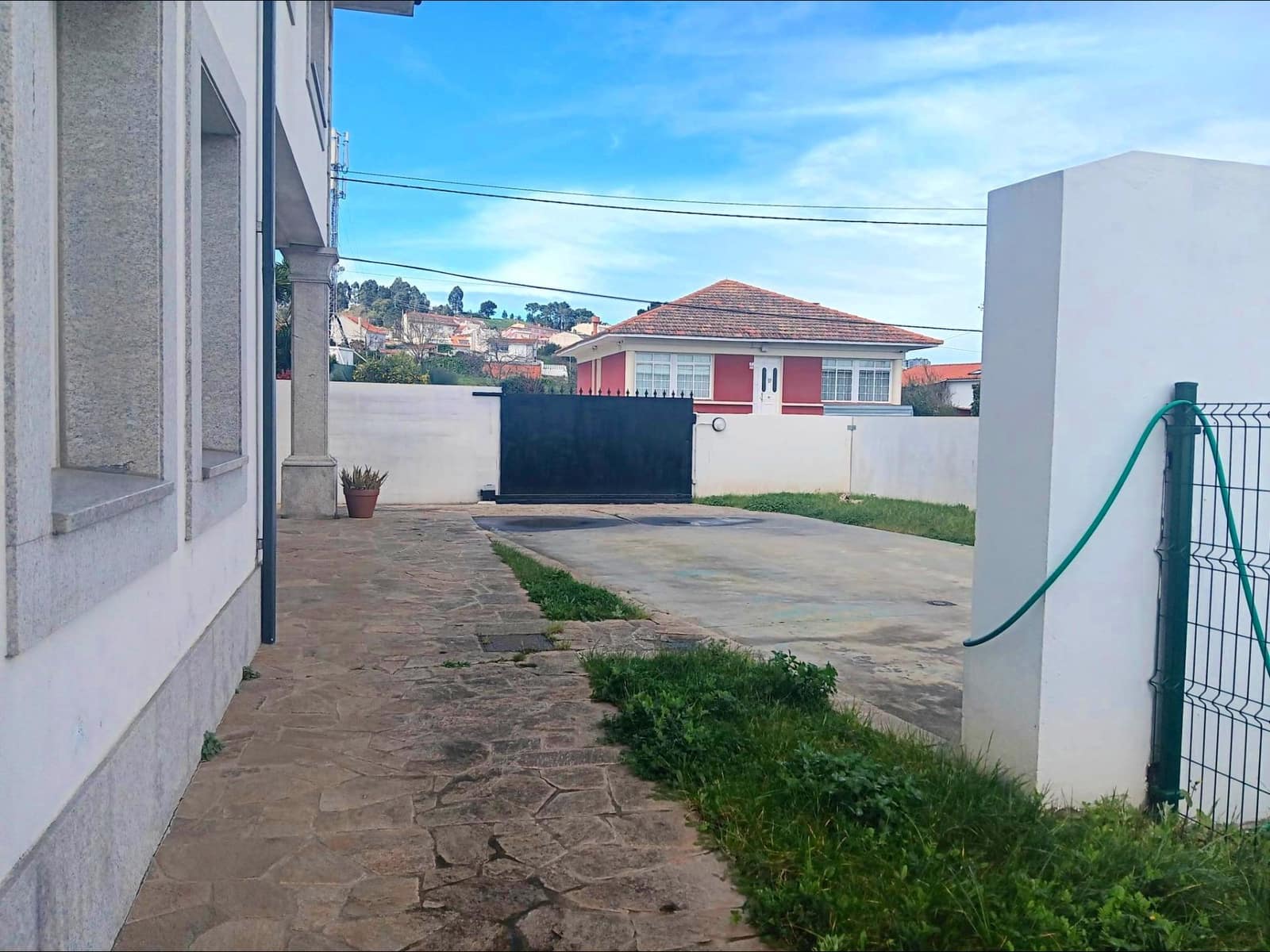 7 bedroom Villa for sale in A Coruna city with garage - € 675,000 (Ref: 9677436)