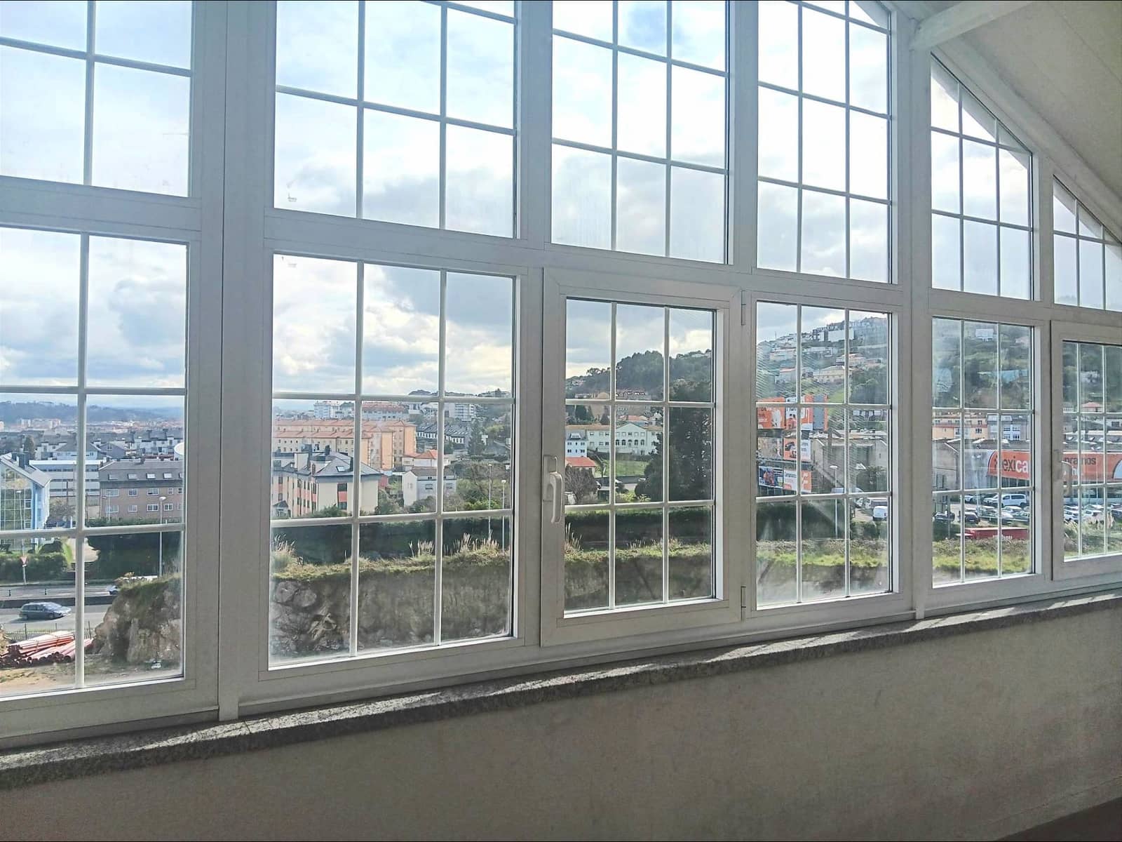 7 bedroom Villa for sale in A Coruna city with garage - € 675,000 (Ref: 9677436)