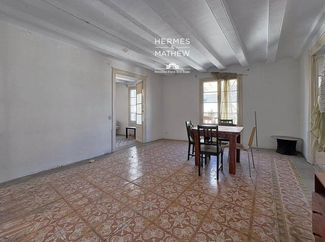 4 slaapkamer Flat te koop in El Barri Gòtic, Barcelona stad - € 690.000 (Ref: 9456678)