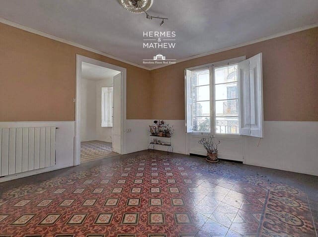 4 chambre Appartement à vendre à El Barri Gòtic, Barcelone ville - 590 000 € (Ref: 9456726)