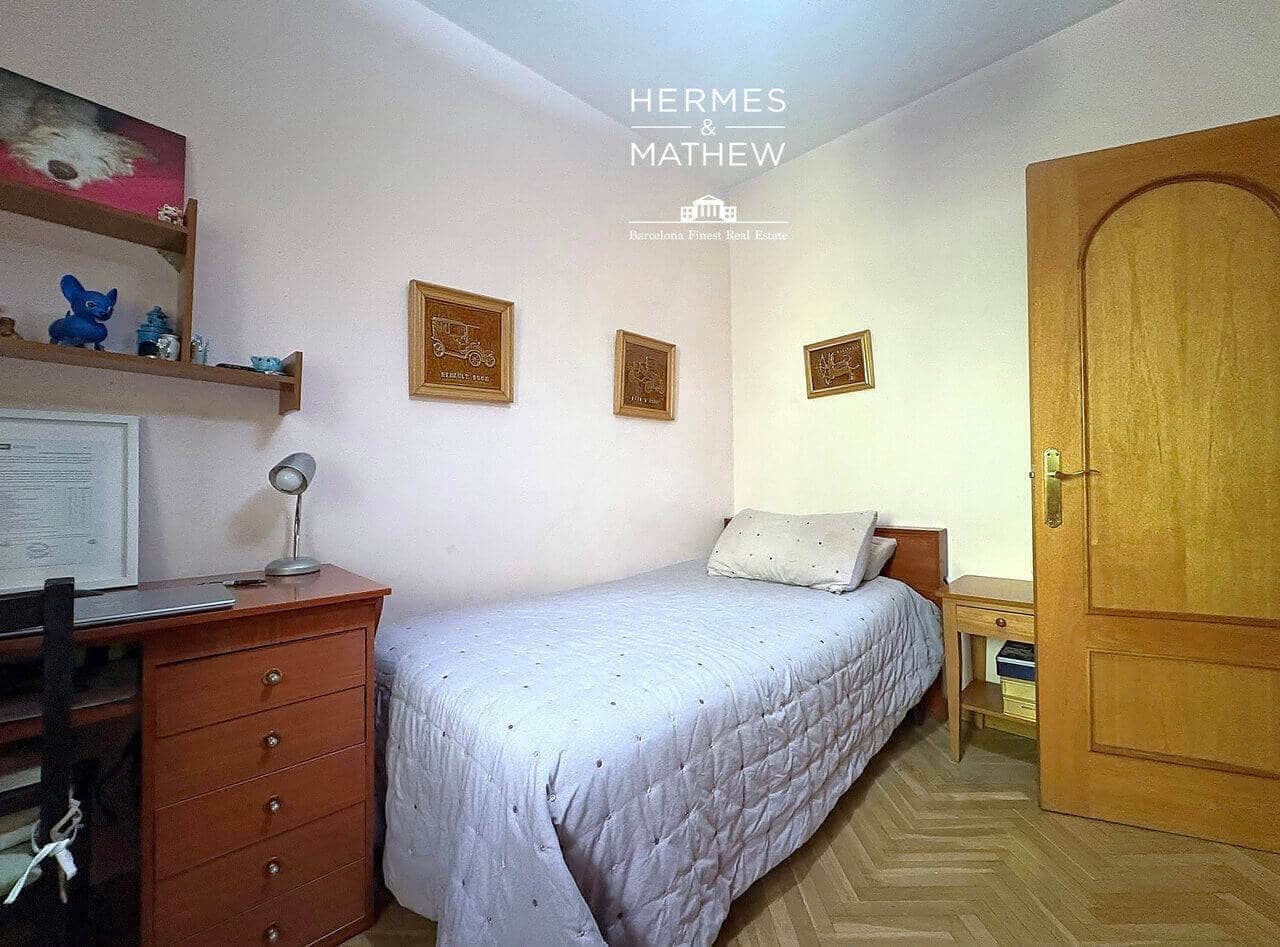 3 bedroom Flat for sale in Barcelona city with garage - € 795,000 (Ref: 9459462)