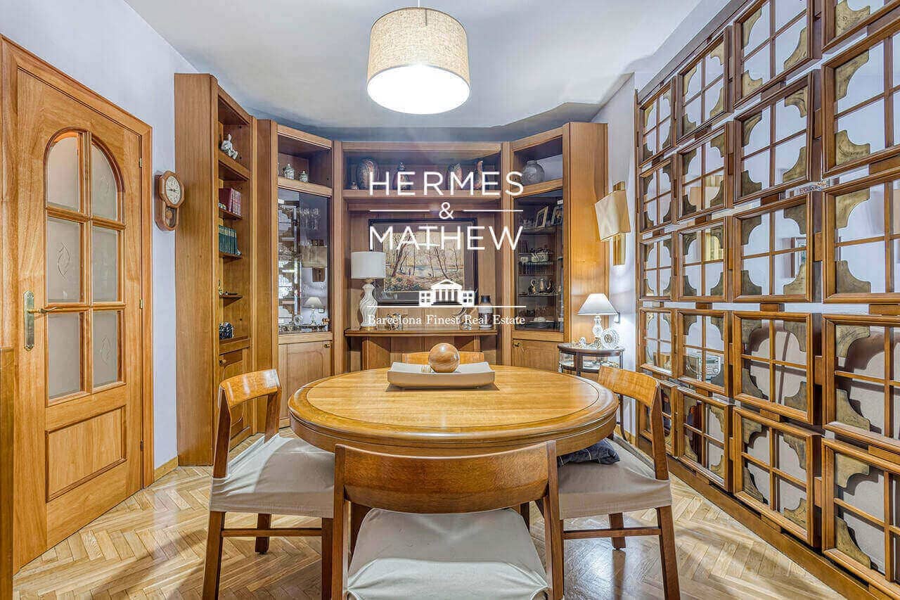 3 bedroom Flat for sale in Barcelona city with garage - € 795,000 (Ref: 9459462)