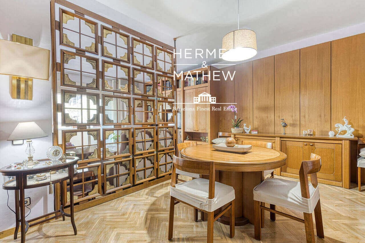 3 bedroom Flat for sale in Barcelona city with garage - € 795,000 (Ref: 9459462)