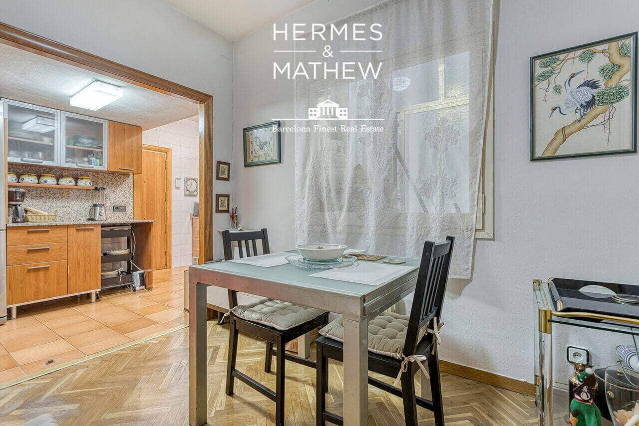 3 bedroom Flat for sale in Barcelona city with garage - € 795,000 (Ref: 9459462)