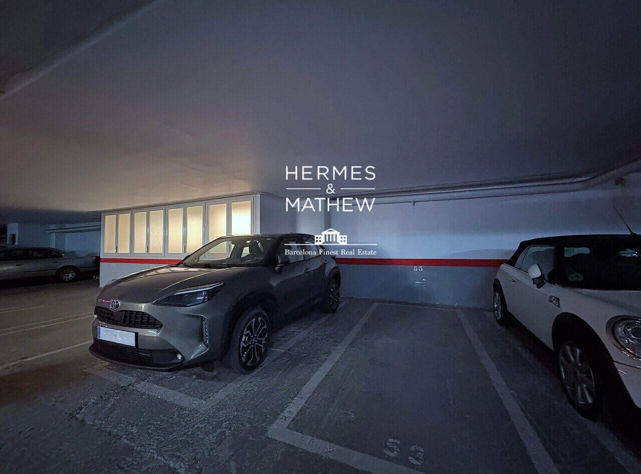 3 bedroom Flat for sale in Barcelona city with garage - € 795,000 (Ref: 9459462)