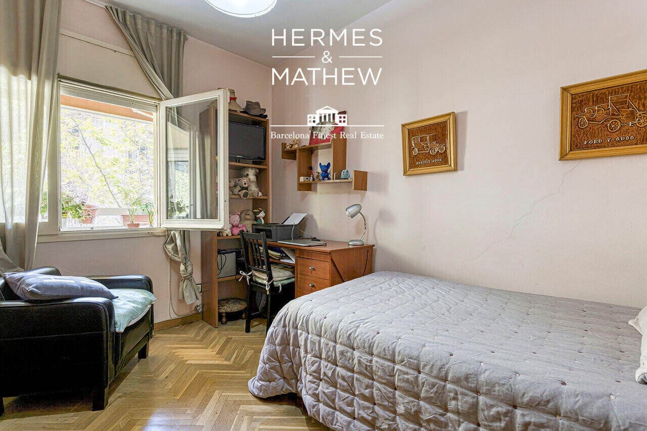 3 bedroom Flat for sale in Barcelona city with garage - € 795,000 (Ref: 9459462)