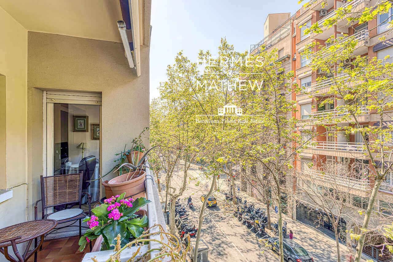 3 bedroom Flat for sale in Barcelona city with garage - € 795,000 (Ref: 9459462)