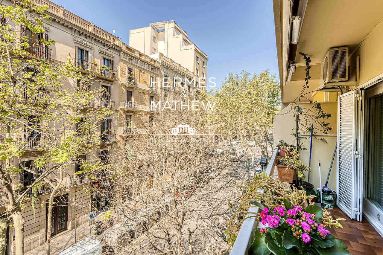 3 bedroom Flat for sale in Barcelona city with garage - € 795,000 (Ref: 9459462)