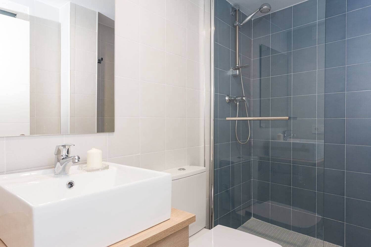 2 slaapkamer Flat te koop in Barcelona stad - € 285.000 (Ref: 9460661)