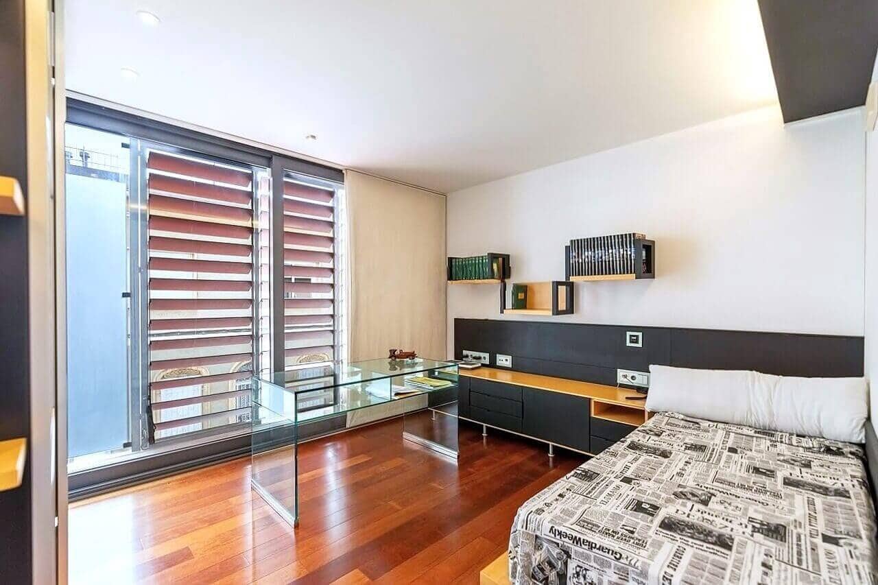 4 bedroom Townhouse for sale in Barcelona city with garage - € 1,450,000 (Ref: 9460818)