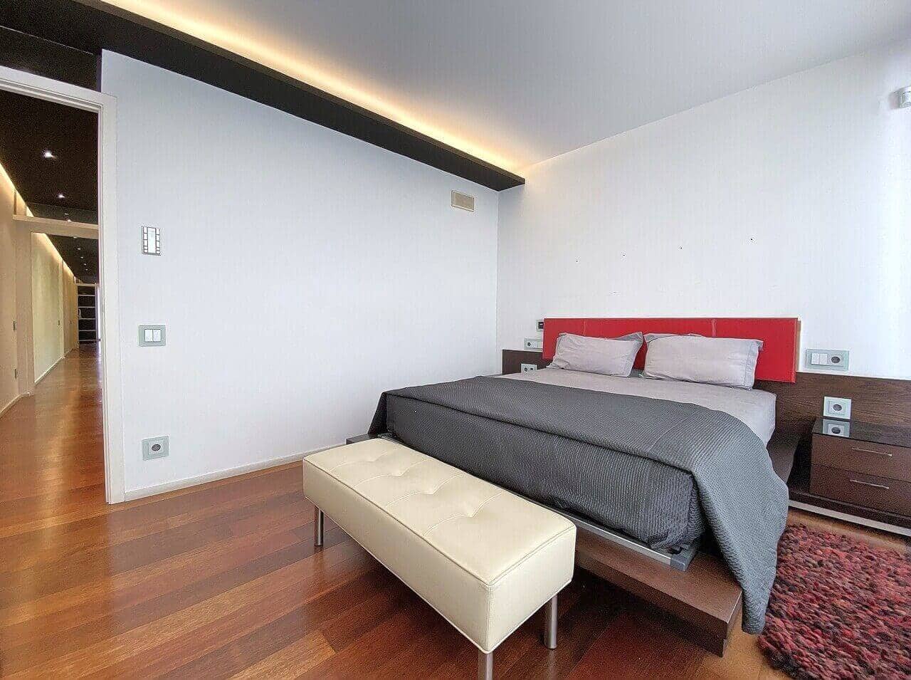 4 bedroom Townhouse for sale in Barcelona city with garage - € 1,450,000 (Ref: 9460818)