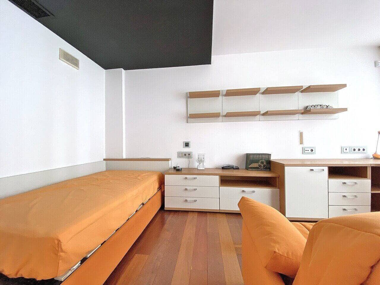 4 bedroom Townhouse for sale in Barcelona city with garage - € 1,450,000 (Ref: 9460818)