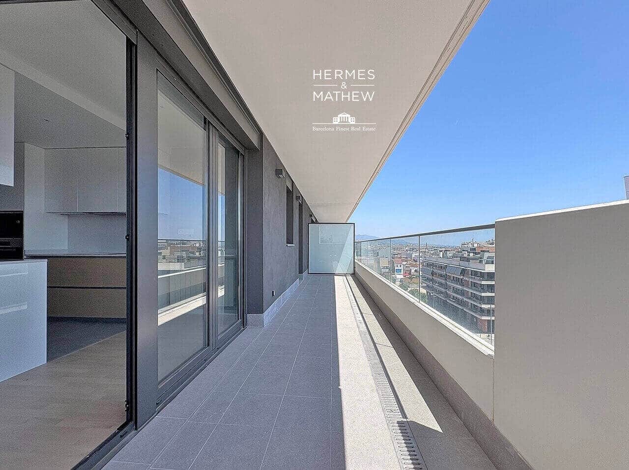 4 sypialnia Mieszkanie na sprzedaż w Badalona z basenem garażem - 820 000 € (Ref: 9478515)