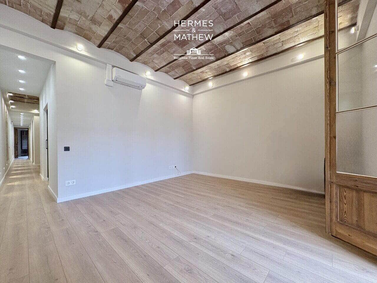 3 bedroom Flat for sale in Barcelona city - € 750,000 (Ref: 9488558)