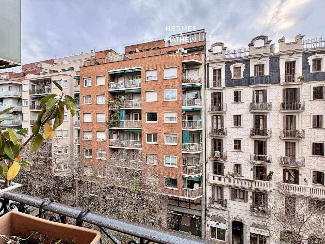 3 bedroom Flat for sale in Barcelona city - € 750,000 (Ref: 9488558)