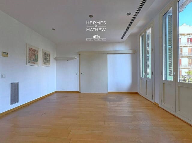 3 bedroom Flat for sale in L'Antiga Esquerra de L'Eixample, Barcelona city - € 700,000 (Ref: 9488640)