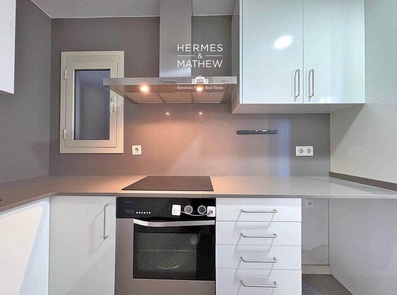 3 bedroom Flat for sale in Barcelona city - € 700,000 (Ref: 9488640)