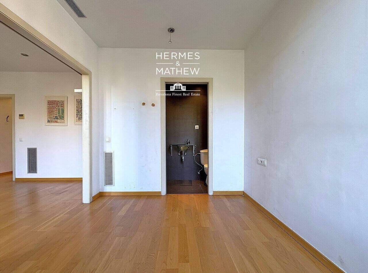 3 bedroom Flat for sale in Barcelona city - € 700,000 (Ref: 9488640)