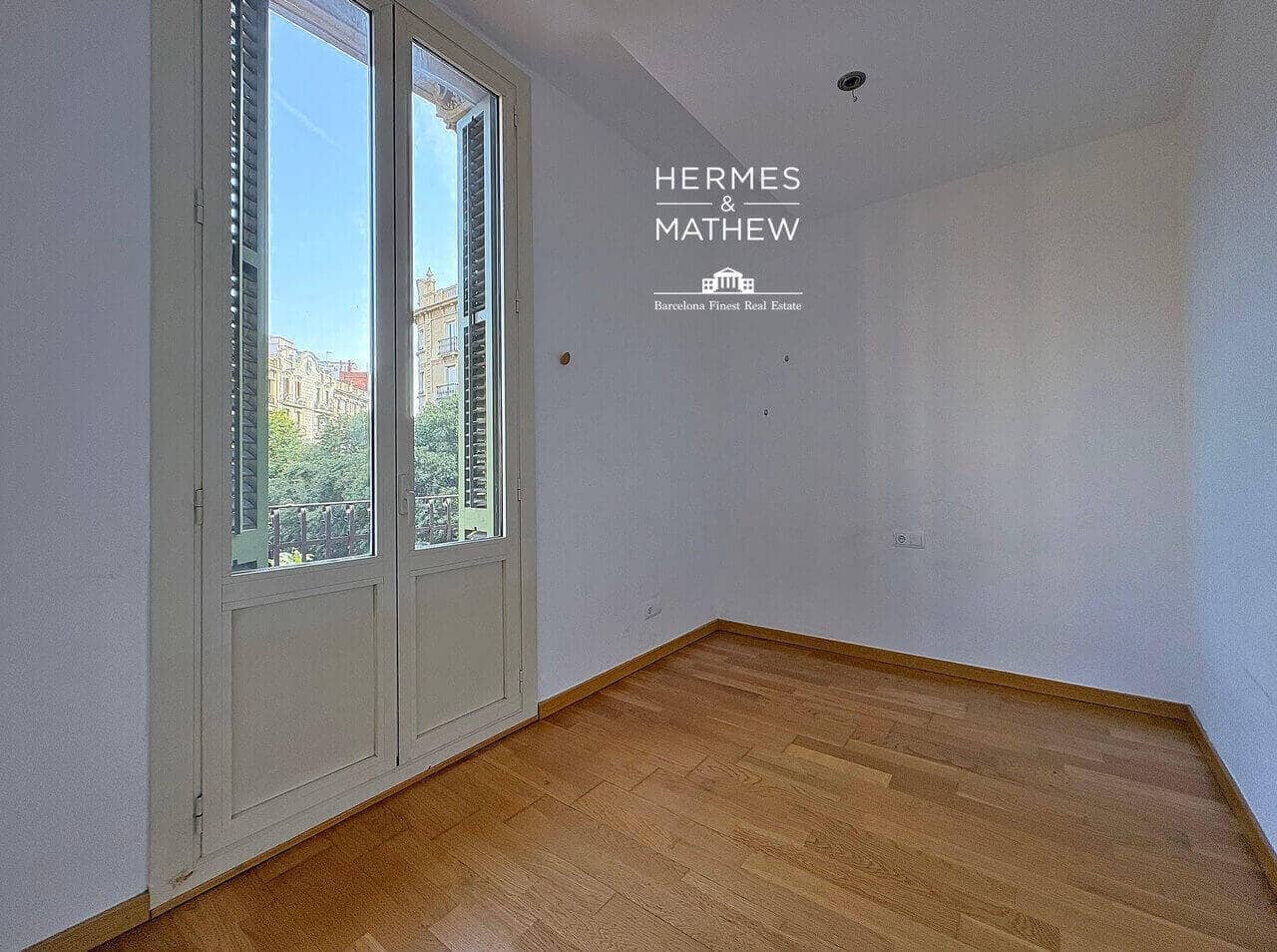 3 bedroom Flat for sale in Barcelona city - € 700,000 (Ref: 9488640)