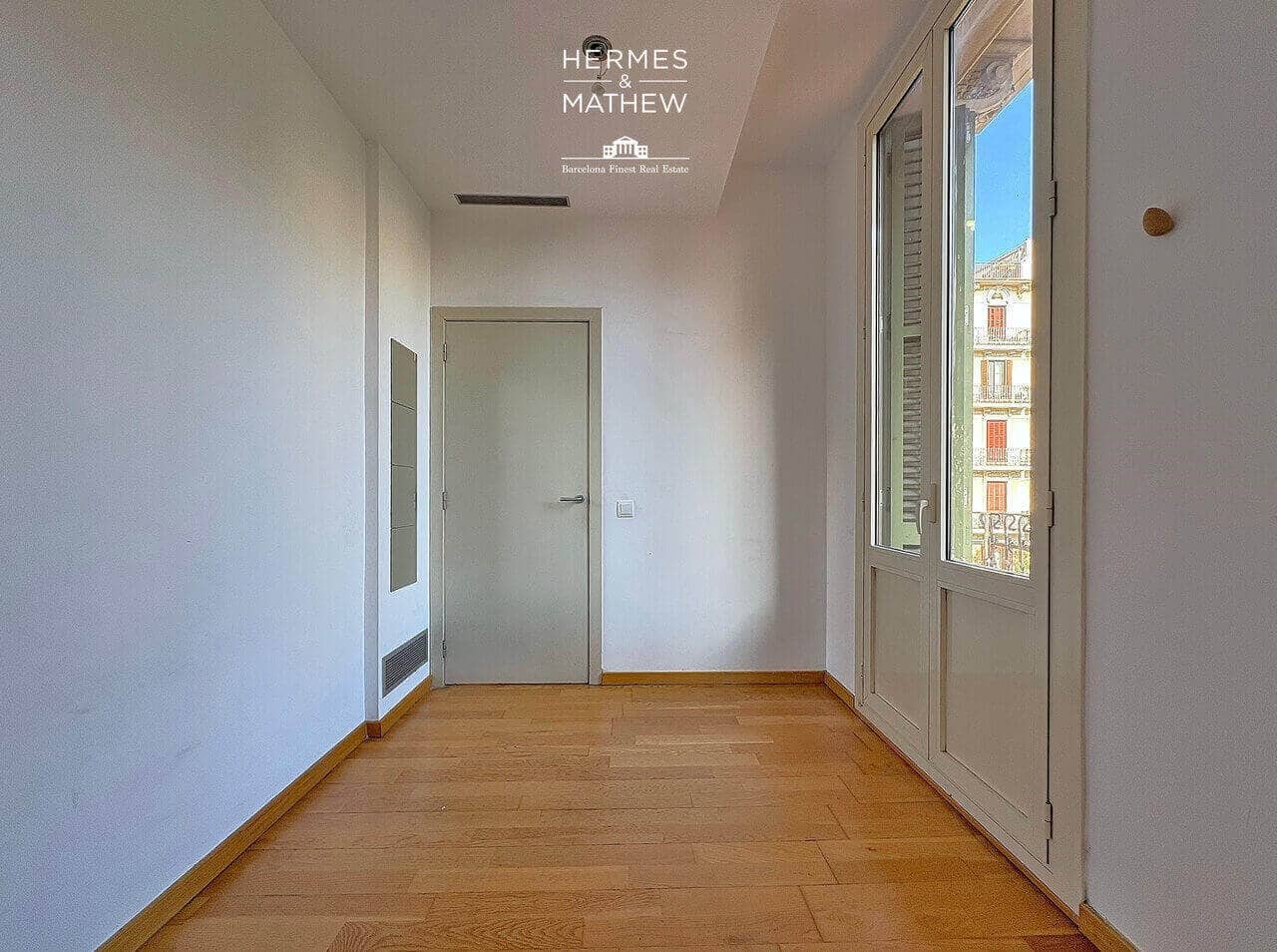 3 bedroom Flat for sale in Barcelona city - € 700,000 (Ref: 9488640)