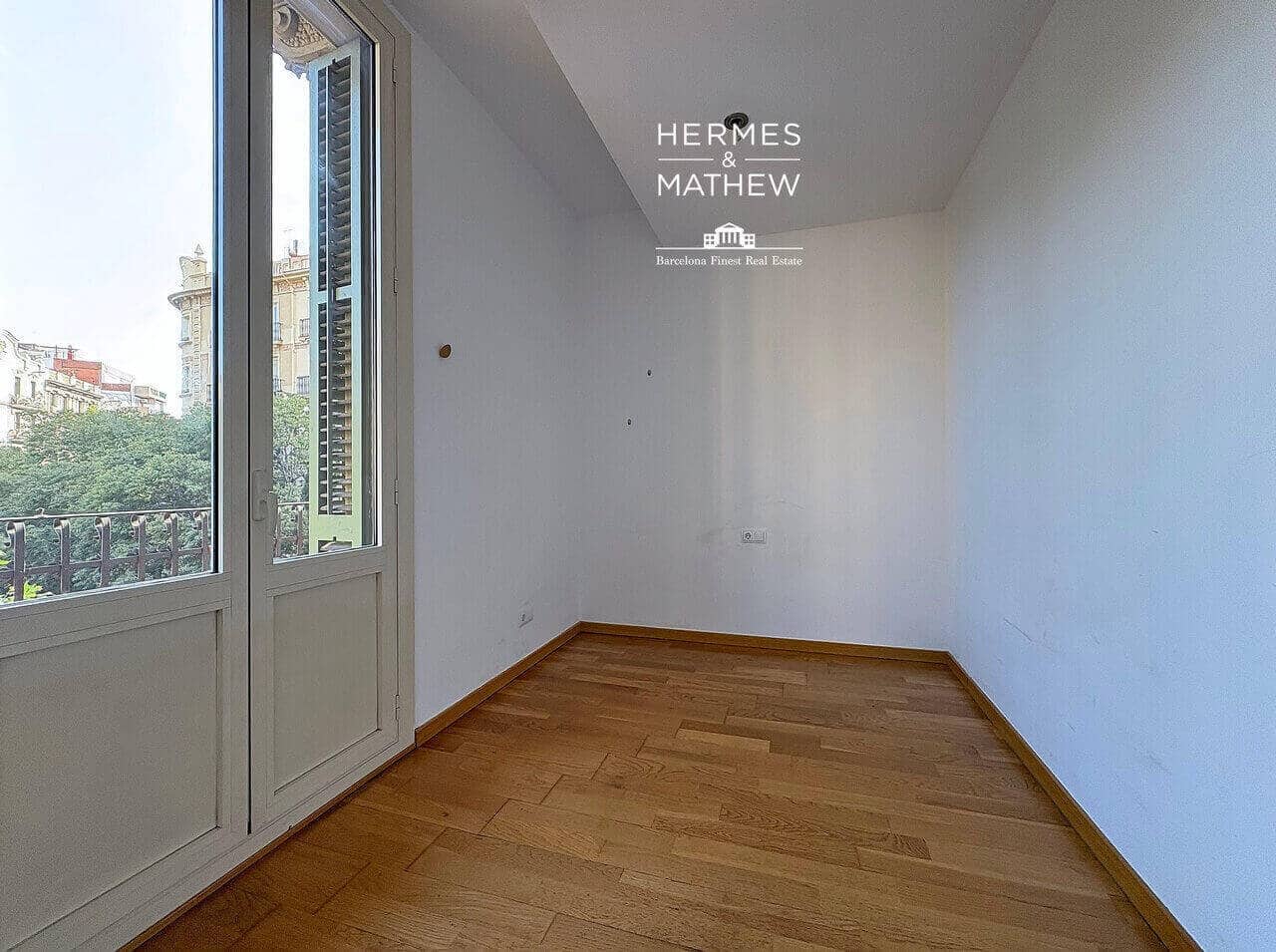 3 bedroom Flat for sale in Barcelona city - € 700,000 (Ref: 9488640)