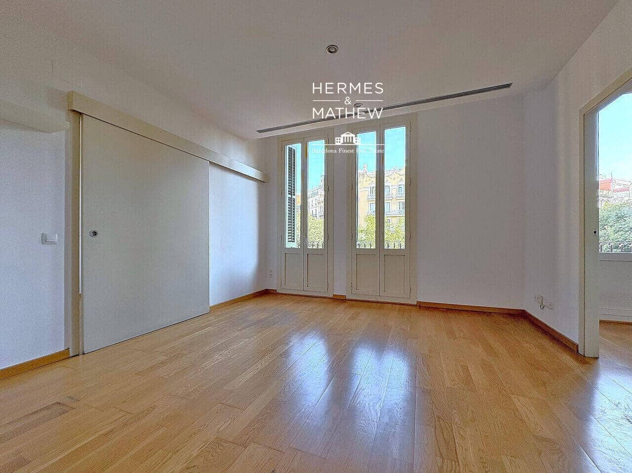3 bedroom Flat for sale in Barcelona city - € 700,000 (Ref: 9488640)