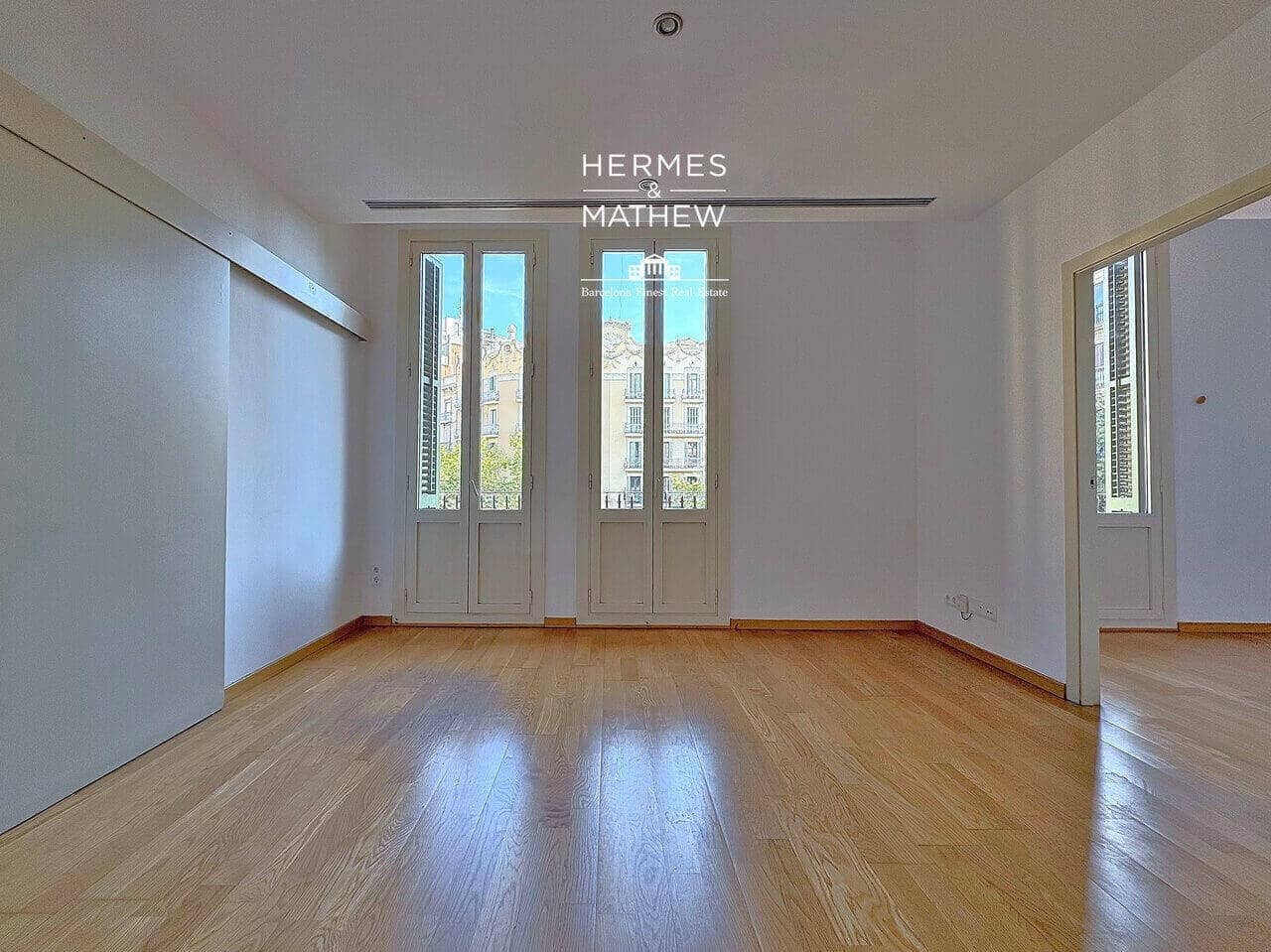 3 bedroom Flat for sale in Barcelona city - € 700,000 (Ref: 9488640)