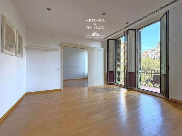 3 bedroom Flat for sale in L'Antiga Esquerra de L'Eixample, Barcelona city - € 700,000 (Ref: 9488640)