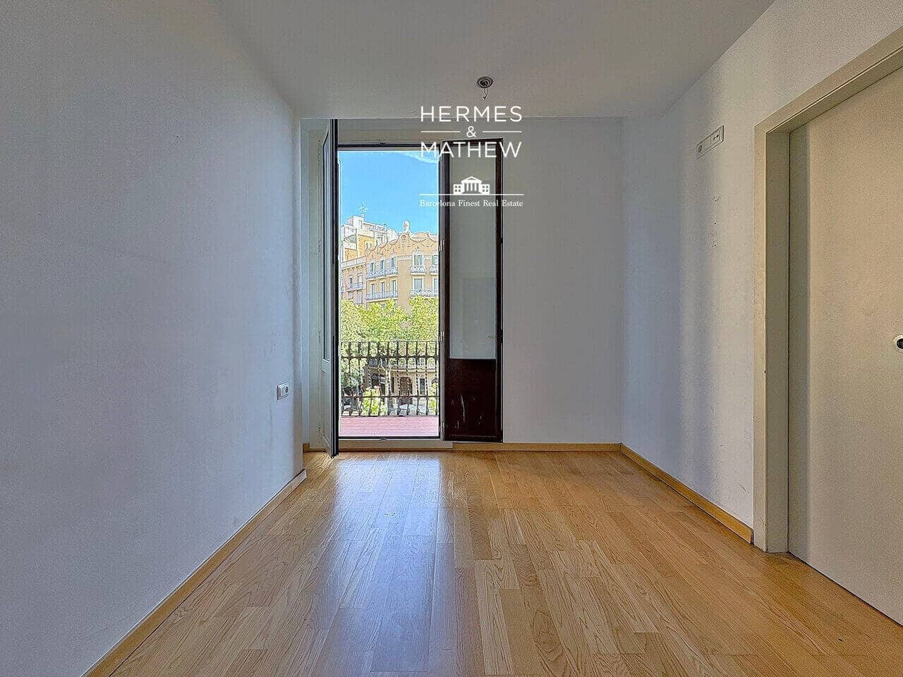 3 bedroom Flat for sale in Barcelona city - € 700,000 (Ref: 9488640)