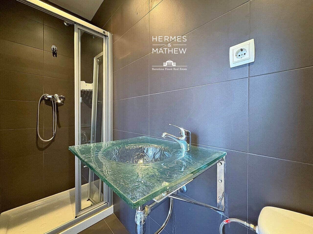 3 bedroom Flat for sale in Barcelona city - € 700,000 (Ref: 9488640)