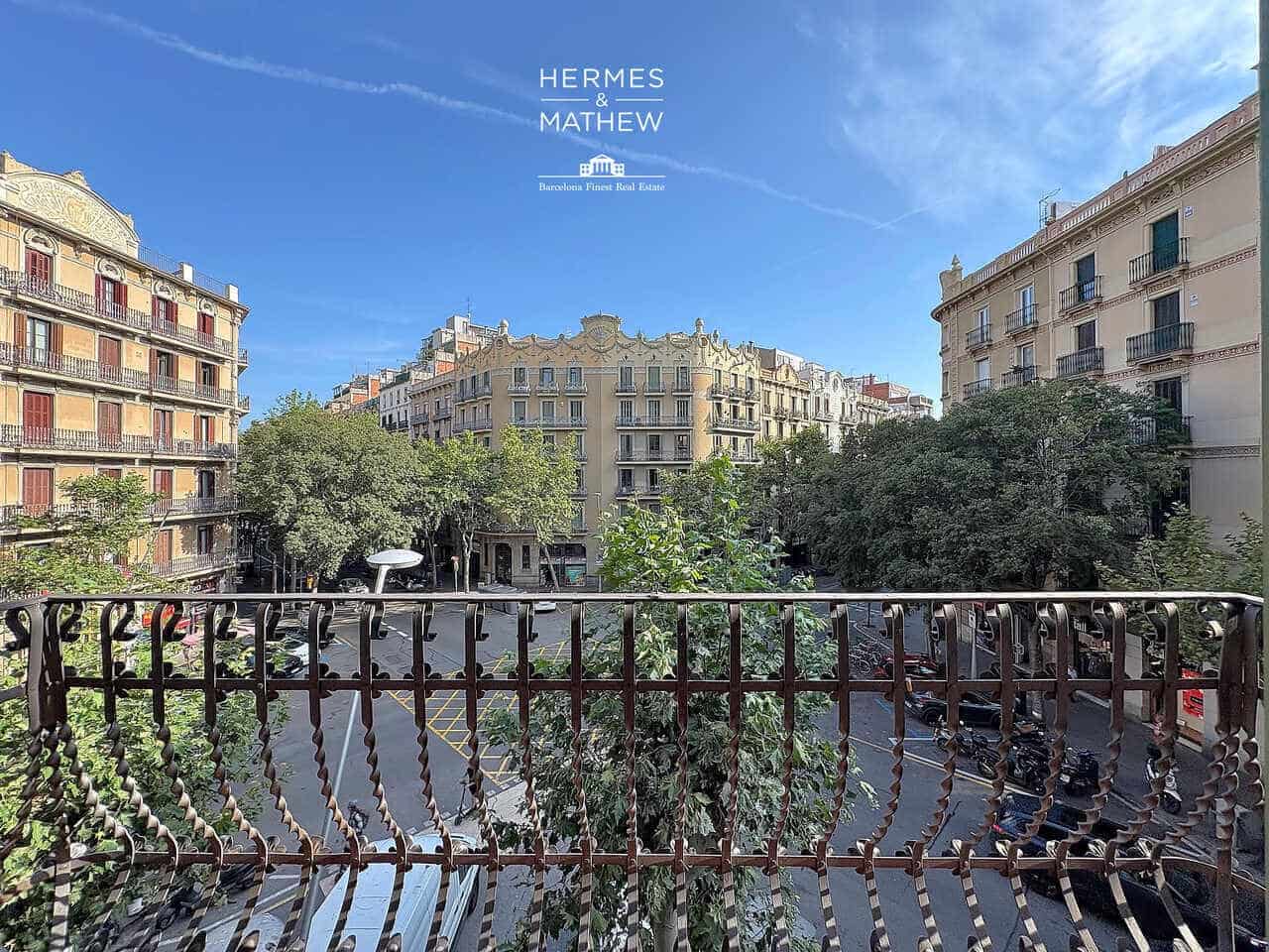 3 bedroom Flat for sale in Barcelona city - € 700,000 (Ref: 9488640)