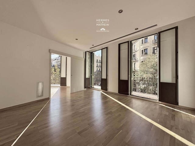 2 bedroom Flat for sale in L'Antiga Esquerra de L'Eixample, Barcelona city - € 590,000 (Ref: 9488641)