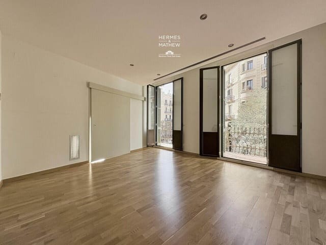 2 bedroom Flat for sale in L'Antiga Esquerra de L'Eixample, Barcelona city - € 590,000 (Ref: 9488641)