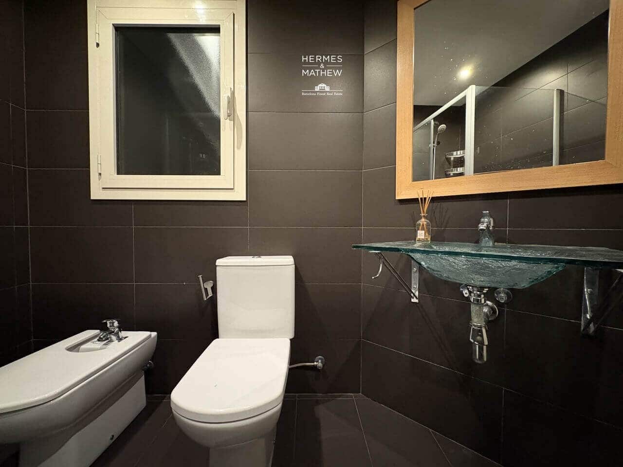 2 bedroom Flat for sale in Barcelona city - € 590,000 (Ref: 9488641)