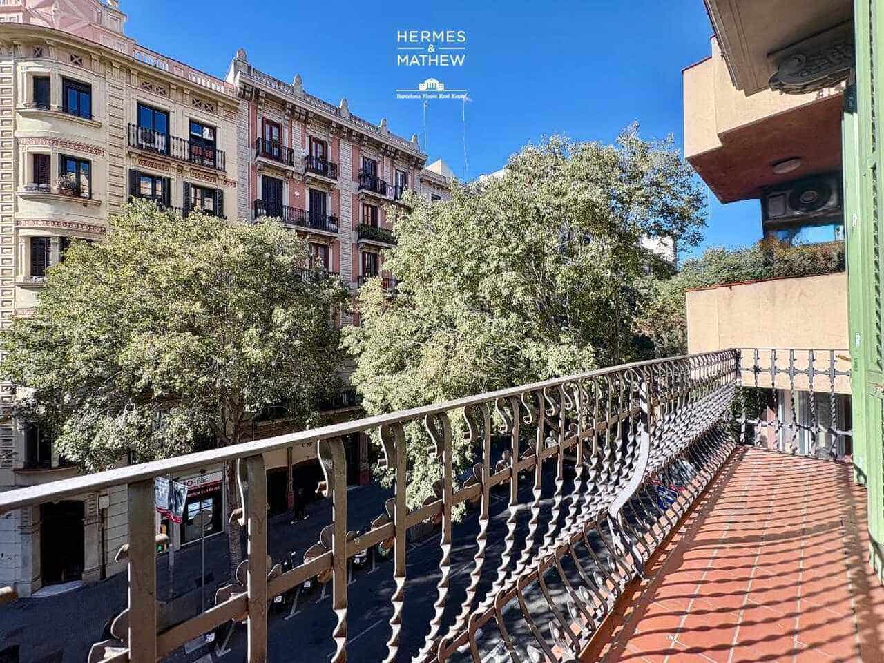 2 bedroom Flat for sale in Barcelona city - € 590,000 (Ref: 9488641)