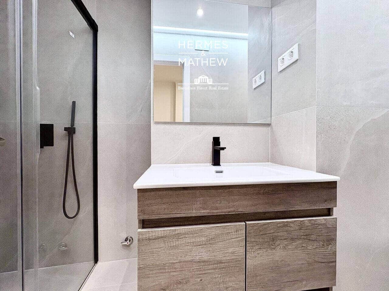 2 bedroom Flat for sale in Barcelona city - € 369,000 (Ref: 9550357)