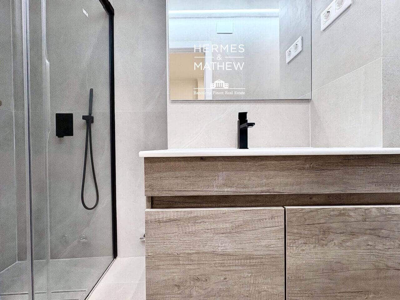 2 bedroom Flat for sale in Barcelona city - € 369,000 (Ref: 9550357)