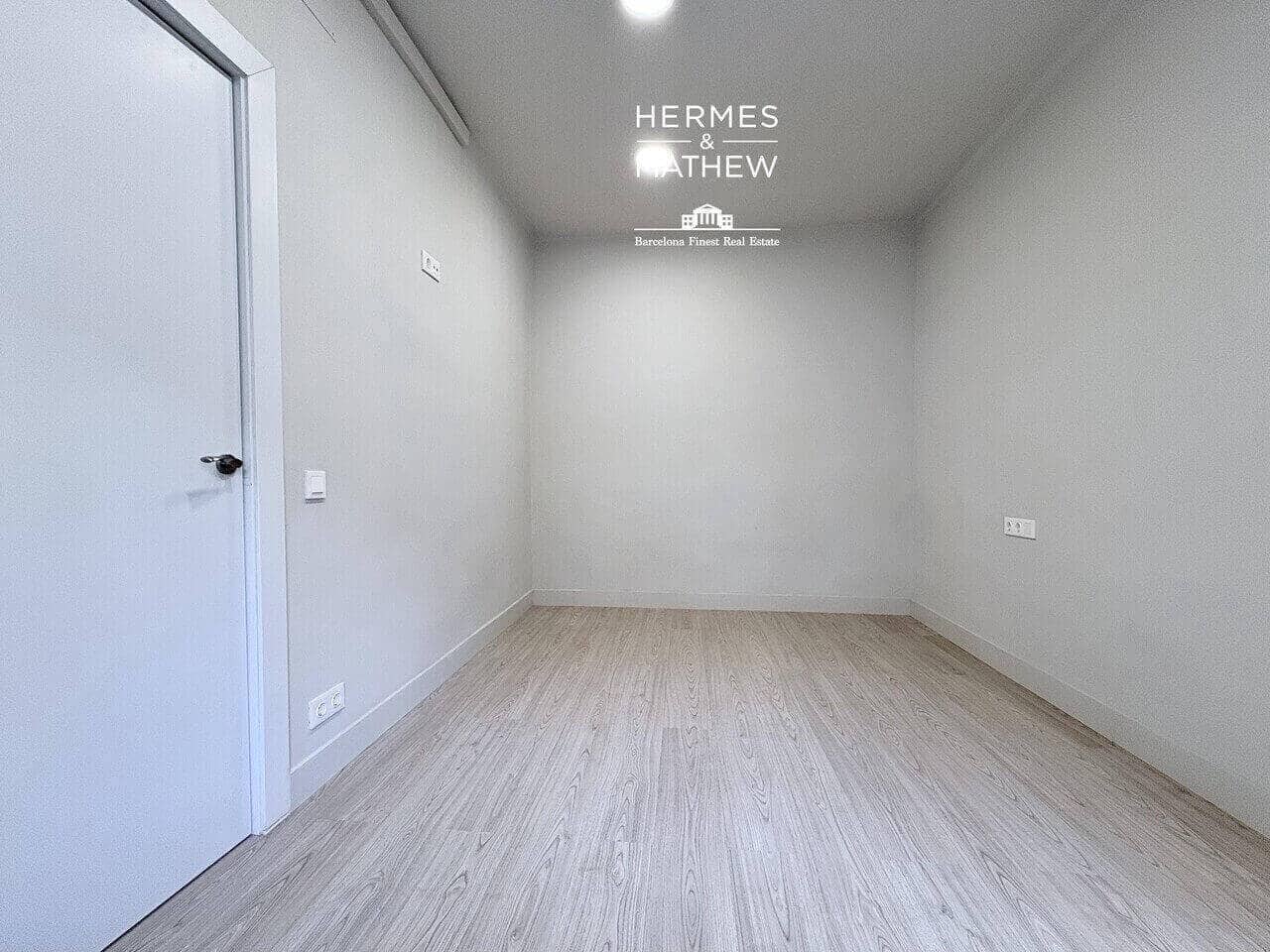 2 bedroom Flat for sale in Barcelona city - € 369,000 (Ref: 9550357)