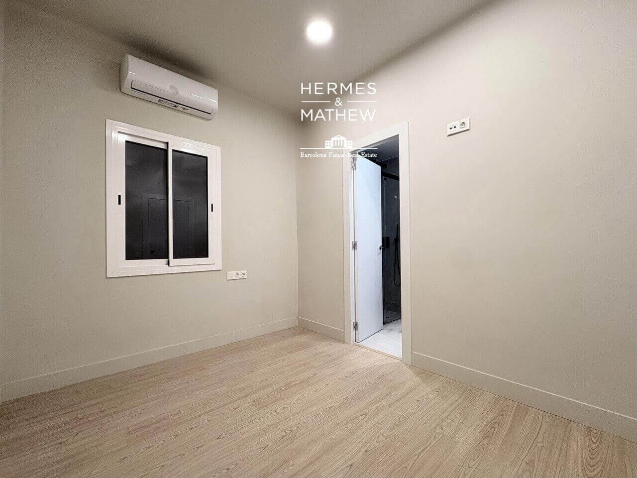 2 bedroom Flat for sale in Barcelona city - € 369,000 (Ref: 9550357)