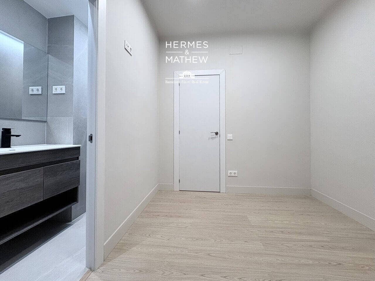 2 bedroom Flat for sale in Barcelona city - € 369,000 (Ref: 9550357)