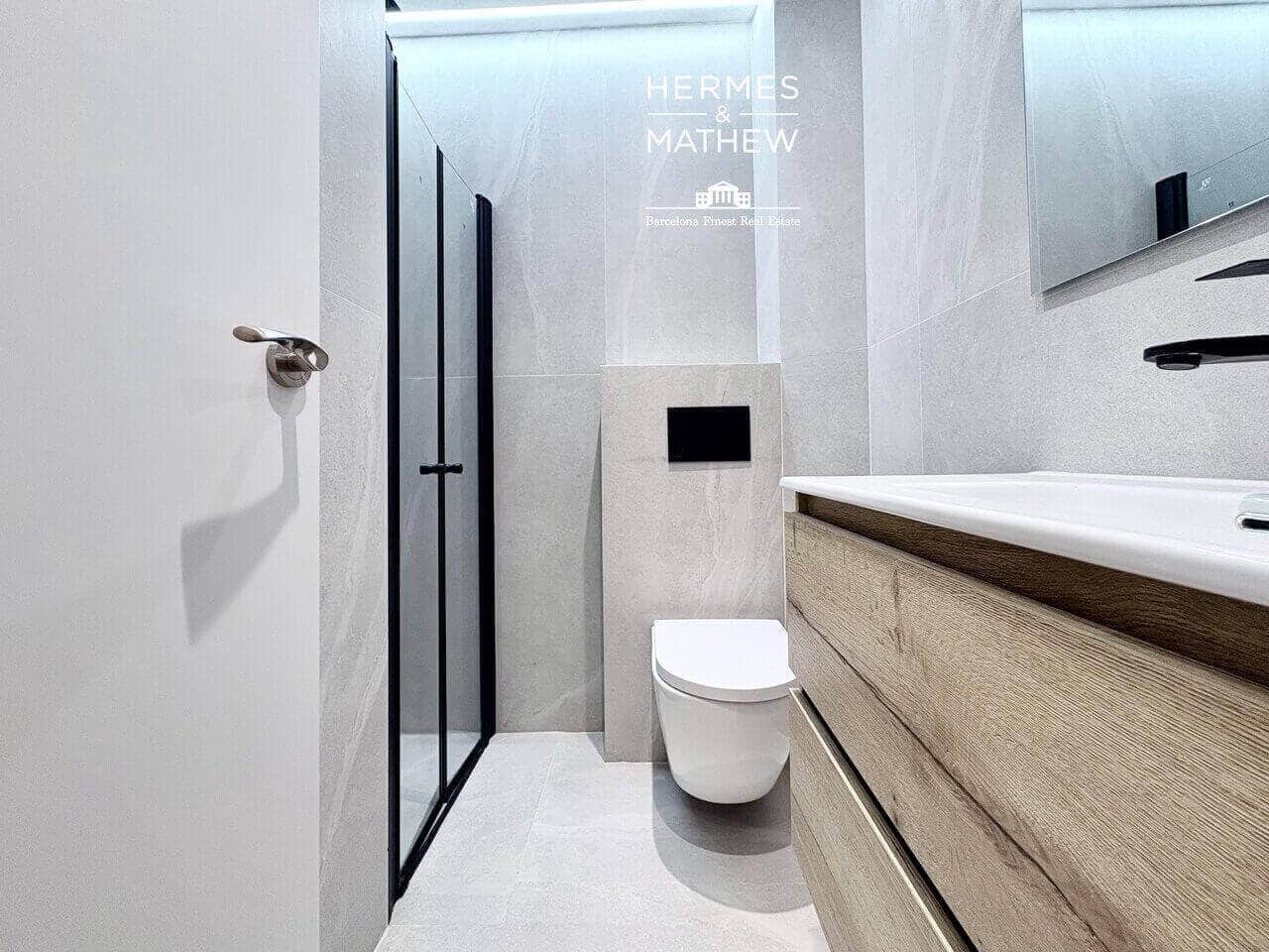 2 bedroom Flat for sale in Barcelona city - € 369,000 (Ref: 9550357)